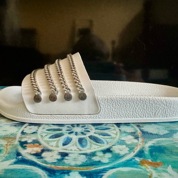 Barney's NY Women's White Leather W/ Chain Detail Slides - NEW - Picture 3 of 8
